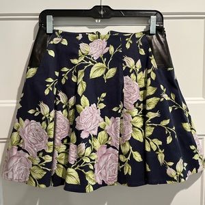 Rag and Bone Miniskirt, size 4, navy with florals and black leather accent